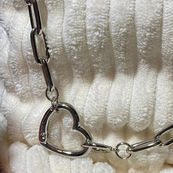 💝 NWT VERSATILE DESIGNER INSPIRED ROMANCE SILVER HEART NECKLACE - Picture 5 of 8